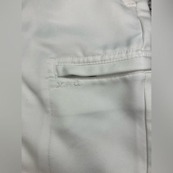 IZOD XFG 42 White Cargo Golf Shorts Wicking Performance - Picture 11 of 14